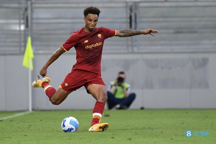 雷诺兹:我偶像是阿什拉夫 尽管出场时间有限但高兴曾为穆帅效力