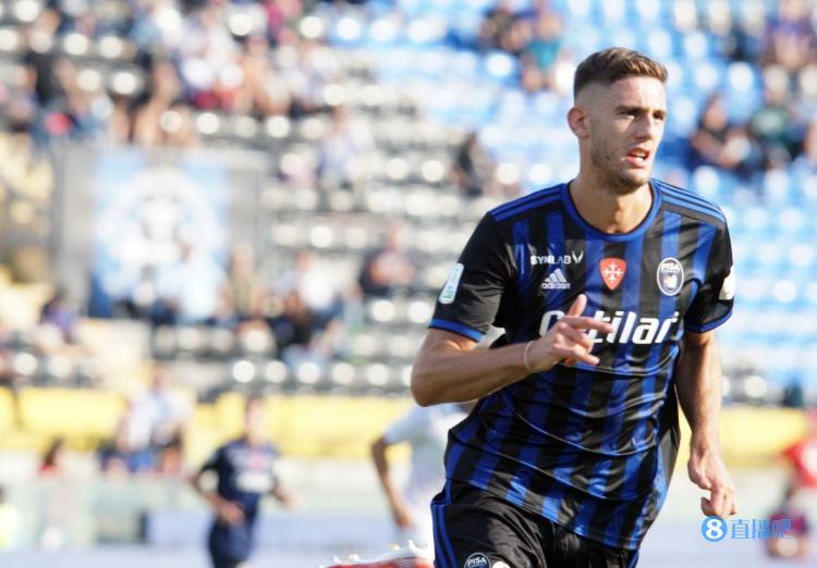 罗马诺:贾府想先租后买比萨前锋卢卡,潜在买断费最高1200万欧