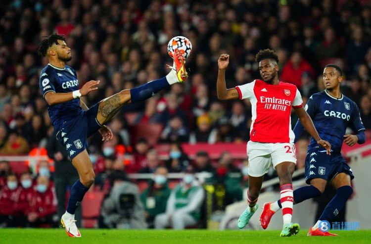 迪马:阿森纳未与亚特兰大谈妥塔瓦雷斯租借,球员将加盟马赛