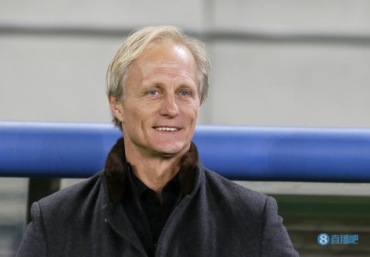 中国香港主帅:末轮希望延续自身踢法,争取理想的结果