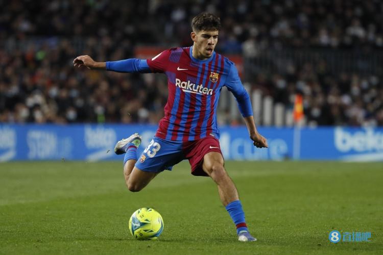 世体：赫罗纳已经向巴萨申请租借阿布德