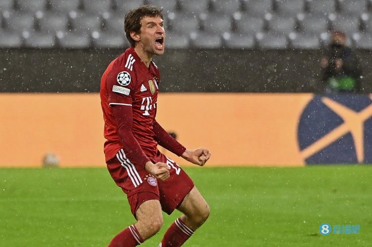 穆勒共12次出战德国超级杯,超越莱万独占该赛事出场次数首位