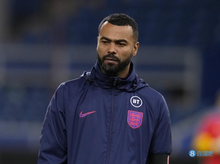 阿什利-科尔回忆遭入室抢劫:永远忘不了,感觉当时要没命了