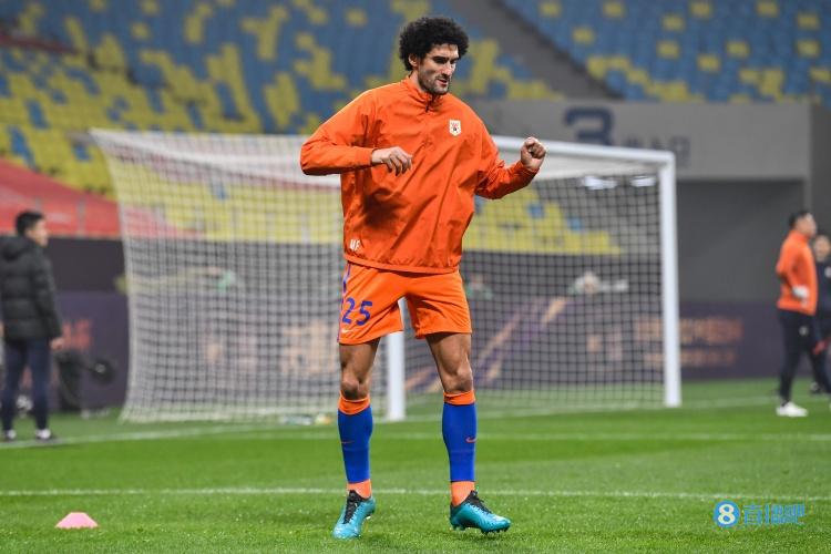 费莱尼鼓励球队：稳住，我们就是泰山！???