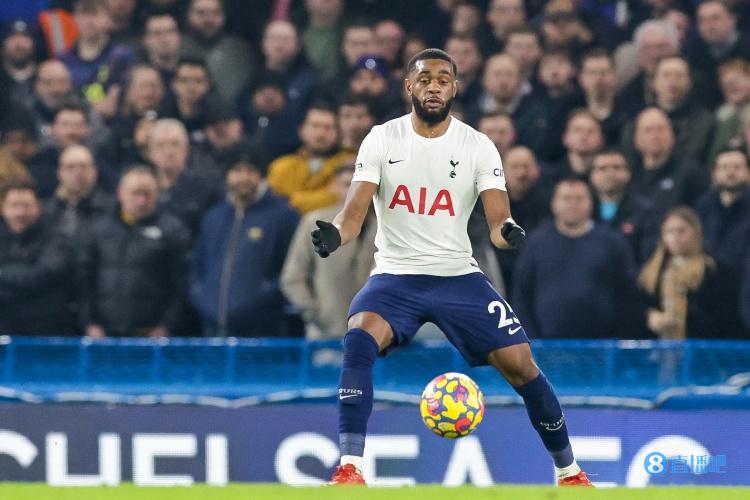 迪马济奥:米兰考虑引进坦甘加,已与球员经纪人会面