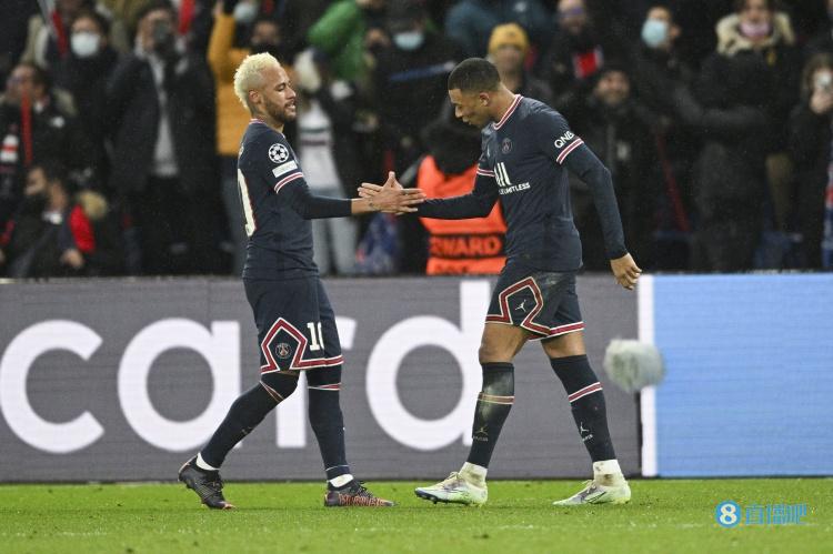 ?球迷希望姆巴佩说服内马尔留下,姆巴佩母亲点赞