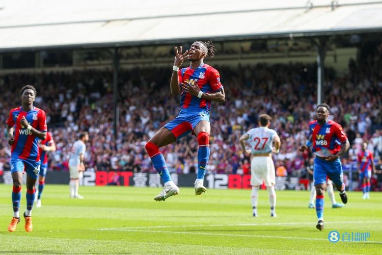 斯基拉:扎哈经纪人正在运作球员离开水晶宫,罗马对其很感兴趣