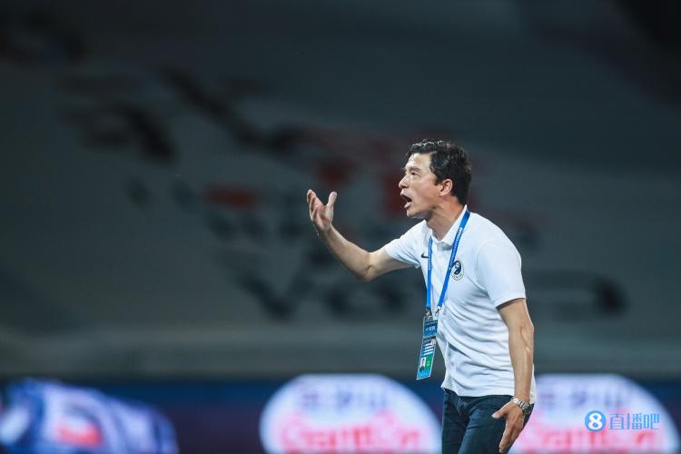 大连人表态支持恢复主客场:别的俱乐部主场有困难可以来大连