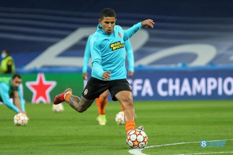 官方:佛罗伦萨从顿涅茨克矿工签下巴西边后卫多多