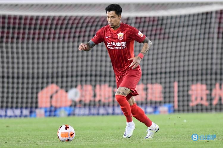 沪媒:张琳芃伤情比预想好一些,估计会伤停六周左右