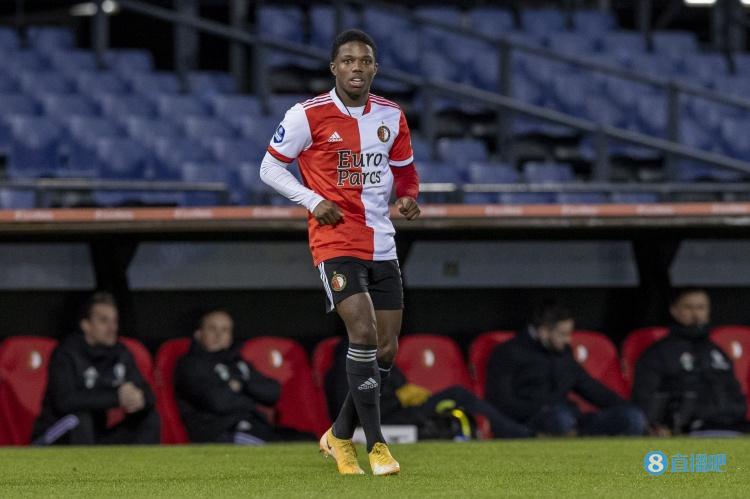 罗马诺:曼联已与马拉西亚签约到2026年,官方声明将很快跟进