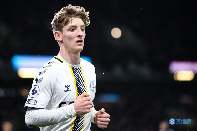 天空:纽卡尚未报价戈登仅试探性询问,埃弗顿不愿意出售球员