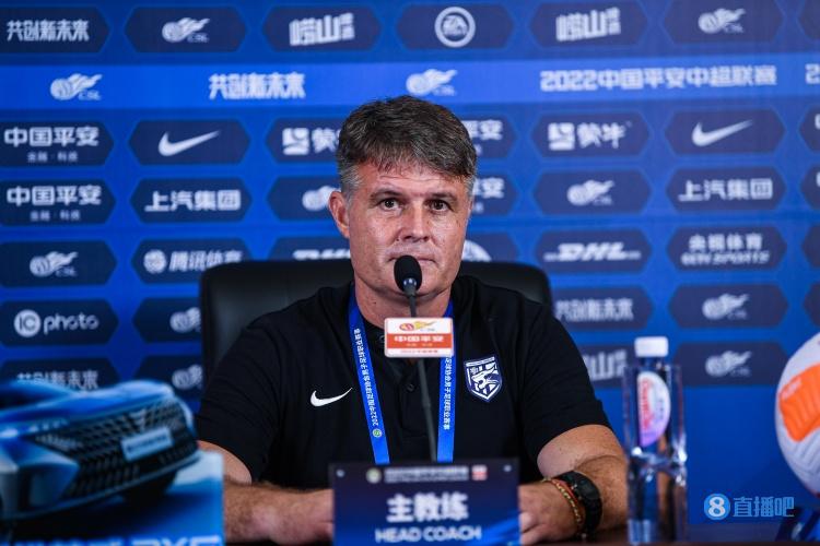 三镇主帅佩德罗：奥斯卡能力很突出，对阵海港对我们非常艰难