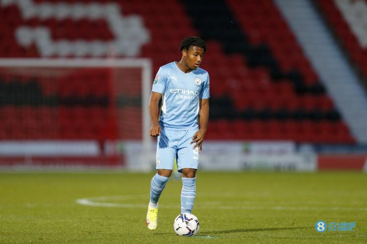 罗马诺:曼城18岁中场加比将加盟利兹联,转会费700万欧