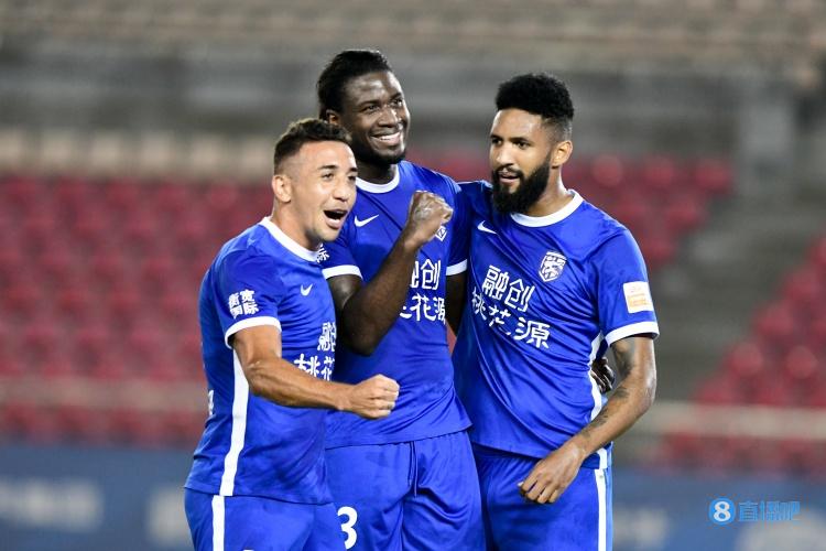 连媒:武汉三镇3名外援已攻入18球,让竞争对手既忌惮又羡慕