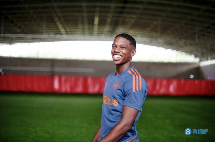 记者:曼联需要新面孔、新鲜血液,马拉西亚会接受主教练的想法