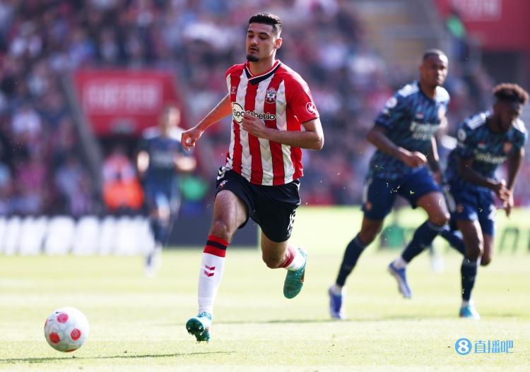 标晚：布罗亚新赛季不希望被外租，伯利已和球员代表会面