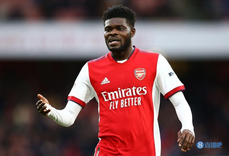 阿森纳中场托马斯为爱妻改名为“雅库布”,托马斯只是其足坛名字