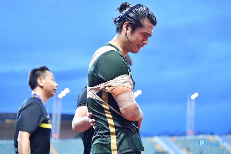 北青:达布罗、阿德本罗提前投入国安训练,张玉宁还需时间康复