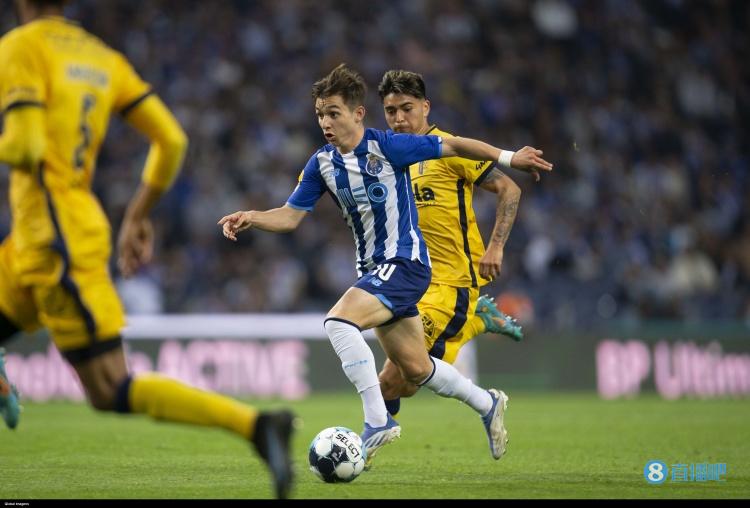 罗马诺确认:阿贾克斯将以500万欧签下波尔图19岁中场孔塞桑