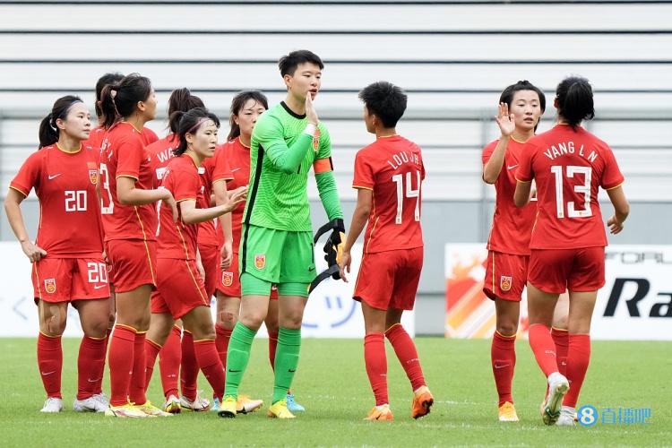 体坛：中国女足踢日本队场面和结果复制男足，防线顽强进攻不利