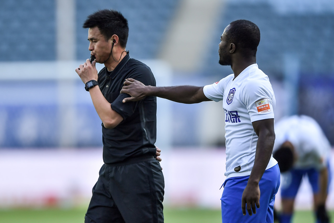 中超第7轮裁判:李海新执法上海德比,张雷未在列