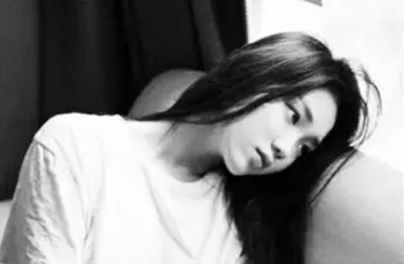 第一眼看到她，心就开始慢慢动了，想要靠近，想要了解