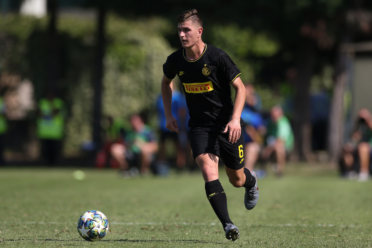 斯基拉:国米将与年轻后卫皮罗拉续约至2027年