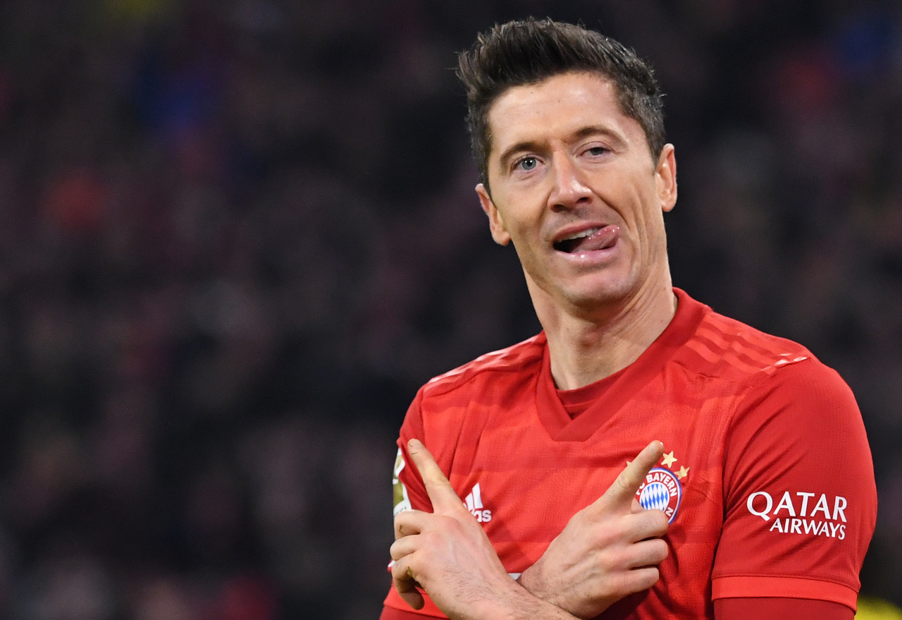 记者:明日凌晨1:00巴萨将在迈阿密的足球学院举行莱万的欢迎仪式