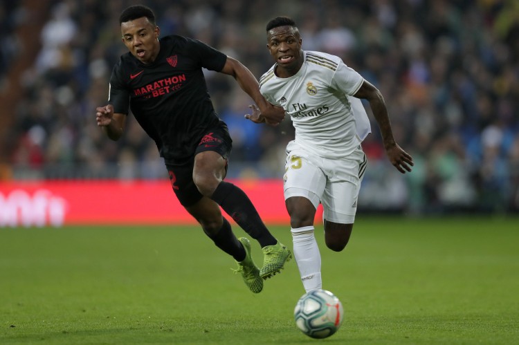 加泰媒体:切尔西报价超6000万欧更接近签孔德,球员不满巴萨拖延