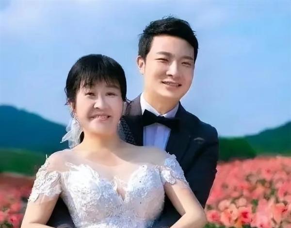 “脑瘫诗人”余秀华自曝遭受家暴,发文称:祝福他找到更好的人