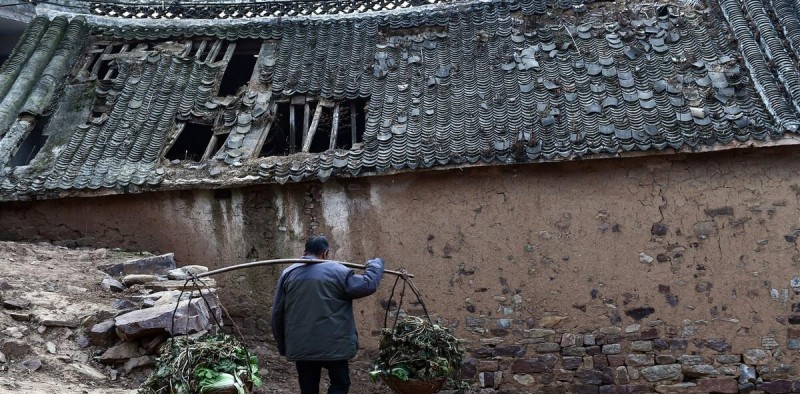 丈夫刚意外过世，她就托人给自己找老伴，认识她的人都说理解她