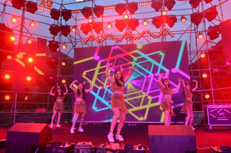 仙门山星空露营音乐节震撼归来！“燃”气十足，让快乐直冲云霄！