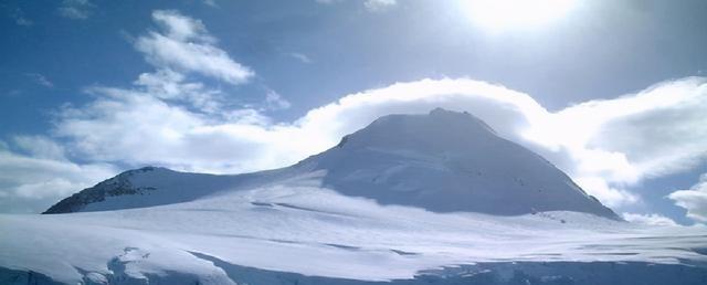 残忍的种族灭绝：最后幸存者乞求留全尸，结果刚去世就被肢解展出