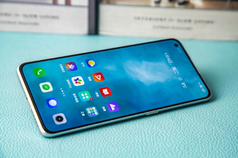 只花一半的价格,享受五六千元旗舰的体验,这三款机型你心动了吗