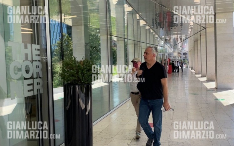 迪马:桑切斯经纪人与国米会面结束,国米提出与球员解约