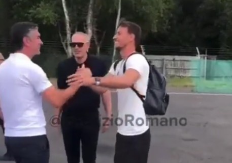 罗马诺:内托飞抵英格兰并完成体检,很快官宣加盟伯恩茅斯