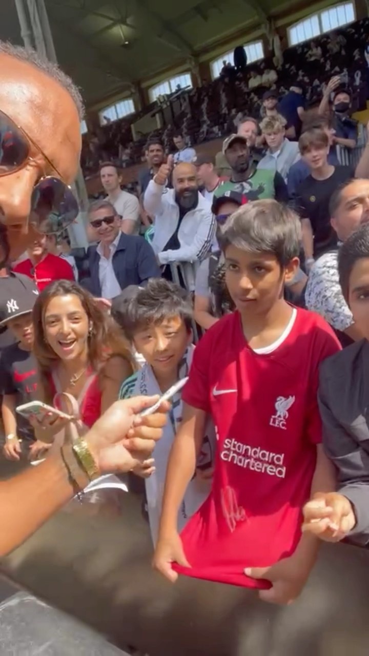 费迪南德拒绝在利物浦球衣上签名：你疯了吗？