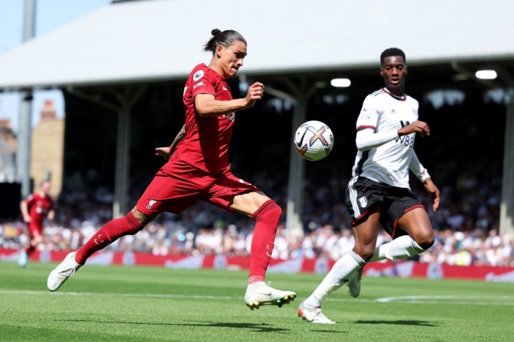 联赛揭幕战利物浦首发球员平均年龄达28.7岁,与切尔西并列最大