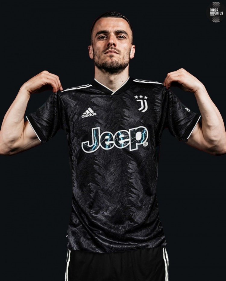 【转会中心】德容四将成法外狂徒?曼联引援突出一个字“乱”