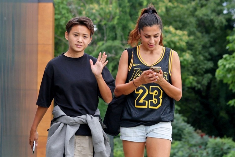 纳迪姆：王霜的英语进步了很多 希望她在场上成为最好的自己