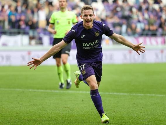 曼城新援戈麦斯:曾获U17世界杯银球,被孔帕尼改造为边卫