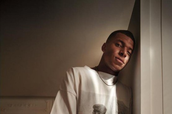 欧冠出局后自认无缘金球?姆巴佩:不,梅罗在类似情况下拿过金球