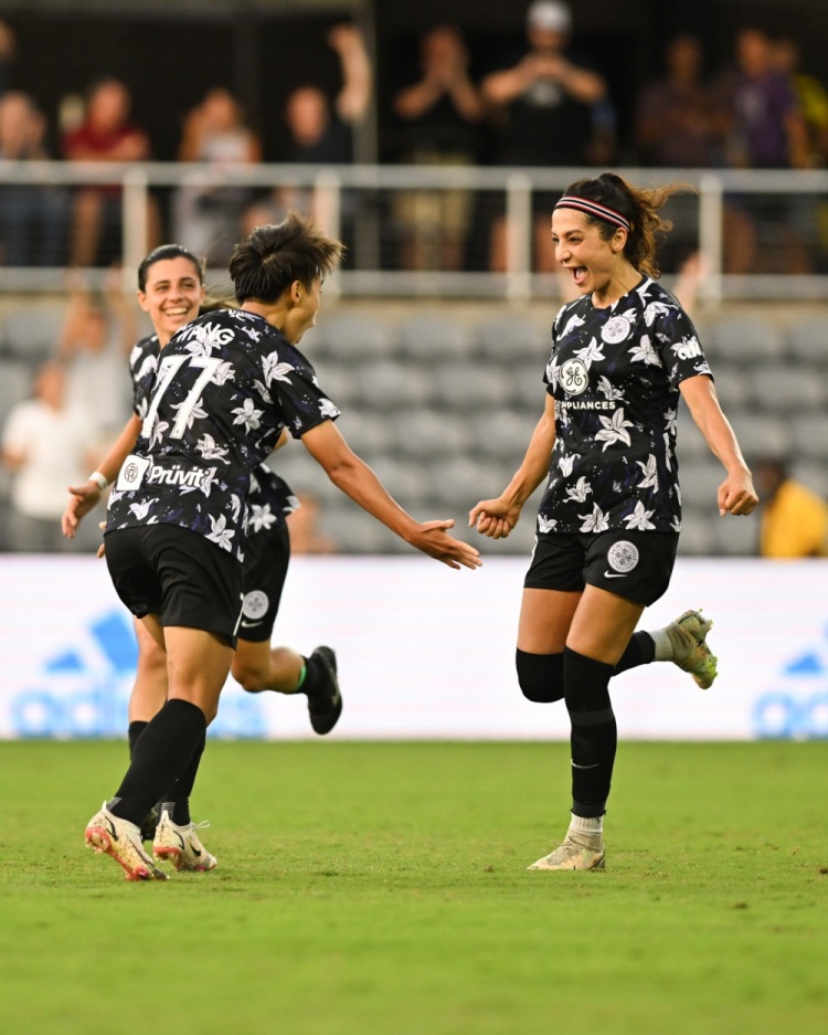 王霜&纳迪姆:从巴黎延续至美国的双人组,场上并肩作战场下朋友