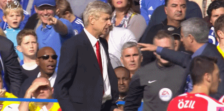 ?费兰踩气球,温格大战穆帅,8分钟浓缩英超教练“名场面”