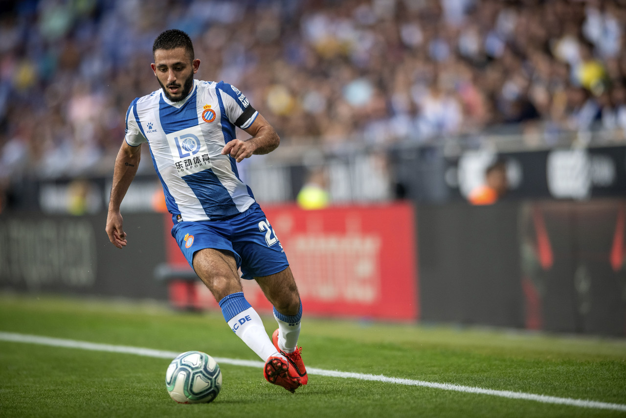 沪媒:罗超金靴拒绝海港,西班牙人中场巴尔加斯有望成为替代者