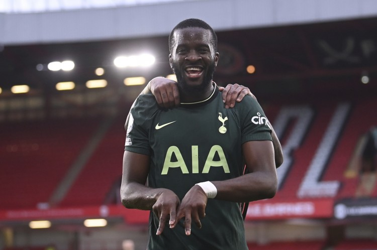 迪马团队：米兰想先租后买热刺中场萨尔 恩东贝莱被推荐给了米兰