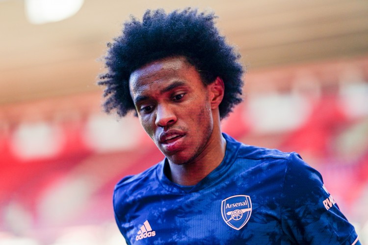 官方:科林蒂安接受球员解约请求,和威廉提前终止合同