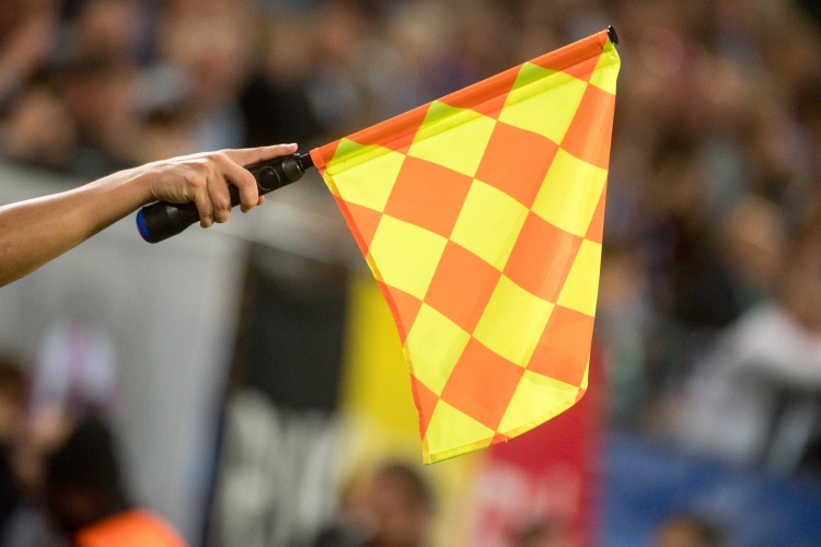 欧足联官方：新赛季欧冠小组赛将采用半自动越位技术