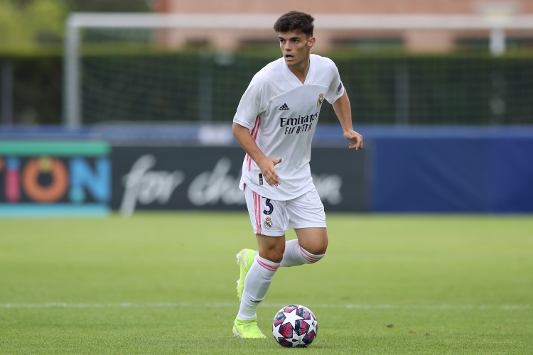 世体:米格尔-古铁雷斯接近加盟赫罗纳,皇马可能将保有50%所有权